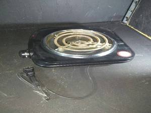 lot 31 image: ELECTRIC STOVE PORTABLE