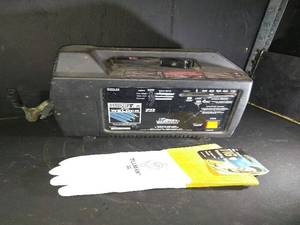 lot 38 image: CAMPBELL HAUSFIELD ARC WELDER 70 AMP