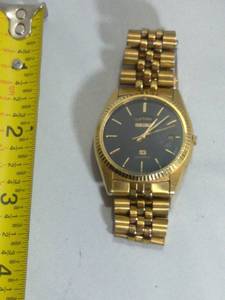 lot 62 image: GOLD TONE SEIKO WATCH NEEDS BATTERY