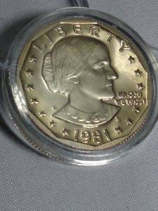 lot 71 image: 1981 S PROOF GOLD TONE SUSAN B ANTHONY COIN