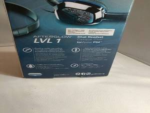 lot 79 image: PLAYSTATION 4 AFTERGLOW LVL 1CHAT  HEADSET