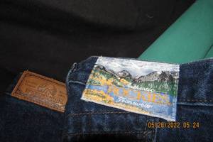 lot 109 image: ...ROCKY MOUNTAIN AND ROCKIES BLUE JEANS- SIZES 7XL, 9XL, 11L,  AND 1236