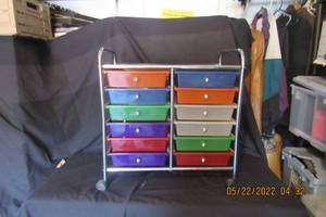 lot 87 image: 12 DRAWER ORGANIZER-PLASTIC DRAWERS ON ALUMINUM FRAME