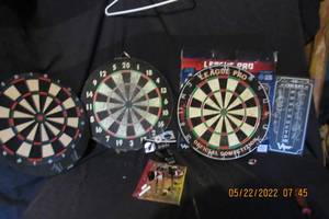 lot 129 image: LEAGUE PRO DART BOARD AND PRACTICE BOARD