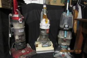 lot 89 image: HOOVER WIND TUNNEL, DYSON, AND HOOVER POWER SCRUB ELITE