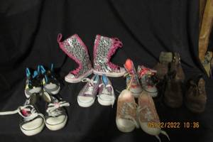 lot 124 image: CHILDREN SHOES- SIZES 23- BRANDS- DC, STEELERS, TIMBERLANDS, AND DR MARTINS
