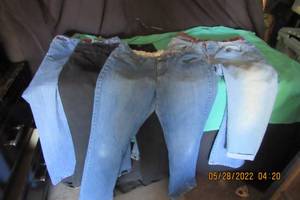lot 118 image: JEANS-NYDJ TUMMY TUCK JEANS 14P, NOT YOUR DAUGHTER JEANS12P, XHILARATIONS 13, JORDACHE SKINNY CROP 12, MERONA 12