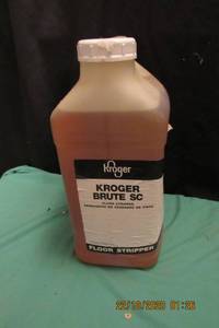 lot 44 image: 2.5 GALLON KROGER BRUTE FLOOR STRIPPER
