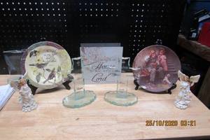 lot 167 image: HOME DECOR BASED ON FAITH