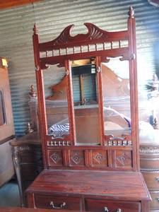 lot 3 image: Victorian hall tree with mirrored back and 2 storage drawers.   82x34x13