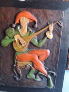 lot 20 image: MINISTRAL Playing LUTE  47x36 -   MAEKED H.B. Ftresse Orginal - PIECE IS CAST,   MADE TO LOOK AS CARVED FROM WOOD