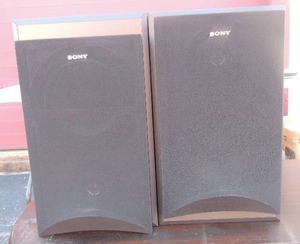 lot 27 image: 2 Sony Speakers SS-MB115