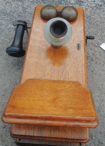 lot 45 image: Vintage Wood Wall Phone  Western Electric company #329Wk