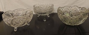 lot 178 image: 3 Clear Pressed glass bowls - 2 with Feet