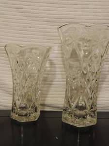 lot 202 image: Star of David Crystal Vases - HT 10.5 and 8.5