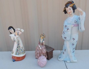 lot 130 image: 11.5 china doll, 8 Vietnamese porcelain doll, 6 sitting lady with umbrella