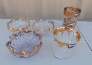 lot 143 image: Blown glass with gold top trim - 3 BOWLS,  VASE, DISH