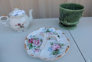 lot 141 image: Tea pot  with music box , Pink Rose China divided tray ,  Green HULL Planter