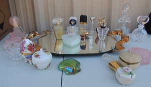 lot 239 image: Assorted AVON perfume bottles and trinket boxes    21 mirror with gold handle