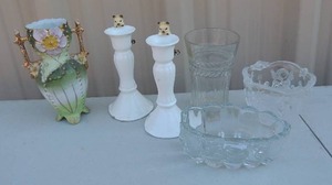 lot 147 image: Pair of Enesco bone china  1984 candle sticks with Siamese, Vase   and other clear glass pieces