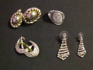 lot 341 image: Pair clip earrings, silver filagree and pierced ties size 10 bejeweled ring missing 1 small stone