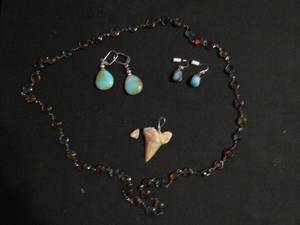 lot 353 image: Turquoise earrings 2 pair, shark tooth on wire, and color bead necklace