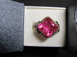 lot 391 image: .925 silver ring with pink stone size 8