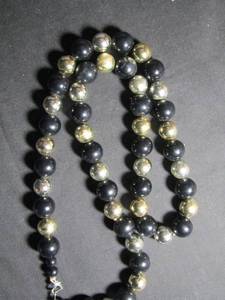 lot 371 image: Black and silver large bead necklace 30