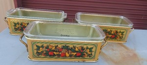 lot 188 image: Pyrex  1.5 QT casserole  loaf   each in metal carriers  ( Teleflora  1981 - England)   qty 3
