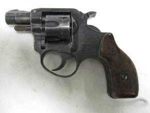 lot 38 image: Vintage RG Model 14, 6 Shot, Pull Pin-Swingout, .22-LR Caliber, Double Action, Snub Nose-Revolver.