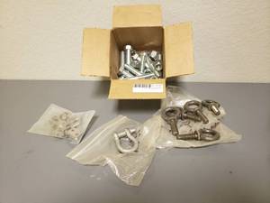 lot 404 image: Misc Hardware and Pallet puller, stand feet and filters