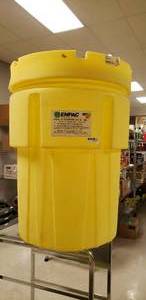 lot 123 image: POLY-OVERPACK 95T(#1237), INCLUDES LID, TOP DIAMETER 31, BOTTOM 26, HEIGHT 42, HANDLING CAP 650 LBS.95GALS, WEIGHS 48LBS, YELLOW