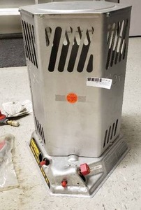 lot 136 image: MASTER CONVECTION HEATER, THREE HEAT SETTINGS, 40,000-60,000-80,000 BTUHR, PIEZO IGNITION, CONSUMPTION .5.9 GALHR. O.A. 20Hx15x16