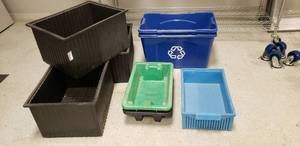 lot 137 image: Assorted Plastic Containers