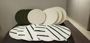 lot 241 image: 20 WHITE SUPER POLISH FLOOR PADS (QTY 3), 17 STANDARD GREEN FLOOR PAD FOR HEAVY DUTY SCRUBBING AND LIGHT STRIPPING (QTY 5), 17 WHITE SUPER POLISH FLOOR PADS (QTY 1), 19 ROTARY YARN BONNET WITH SCRUB STRIPS (QTY 5)