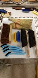 lot 242 image: Hand Brush Lot see pictures