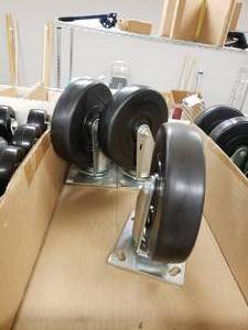 lot 292 image: Wagner 6x12 Swivel Caster and Wheels, see pictures