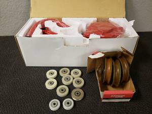 lot 391 image: Tank Pump and mixed lot of pullies