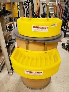 lot 125 image: CHEM-TAINER