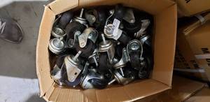 lot 663 image: Mixed Lot of Swivel Casters