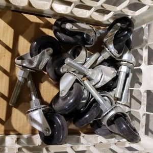 lot 680 image: 3 x 34 Screw Shaft Swivel Casters, 12 Fine Thread, 2 34 Shaft