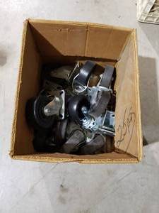 lot 685 image: Mixed Lot of Casters