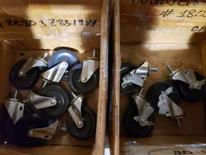 lot 687 image: Mixed Lot of Casters
