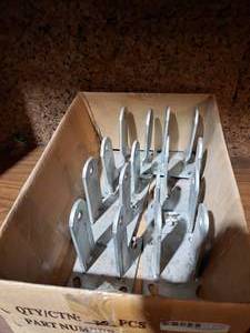 lot 750 image: Rigid caster lot