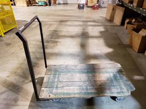 lot 730 image: Push Cart