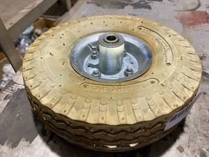 lot 357 image: ATLAS WHITE INFLATABLETUBE WHEEL 4.10 X 3.50-4 NYLON CASTER WHEEL HUB (12 TOTAL)