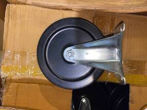 lot 372 image: Lot of Rigid Casters and Parts 5 x 1