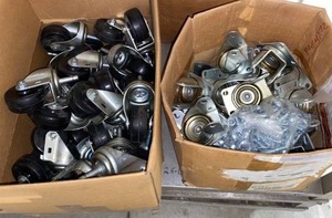 lot 350 image: MIXED LOT OF COMPRESSION AND BOLT SWIVEL CASTERS 3