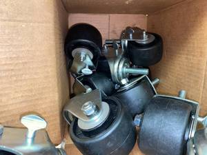 lot 492 image: Mixed Lot of Casters, see pictures