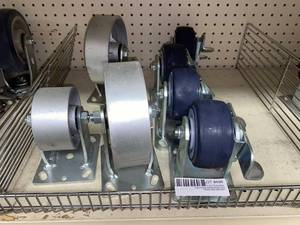 lot 496 image: Mixed Lot of Casters, see pictures